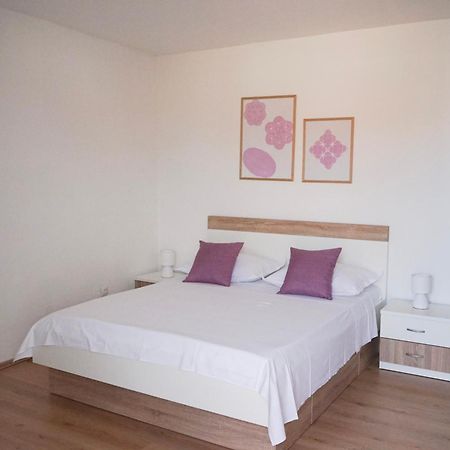 Apartments Rose Makarska Exterior photo