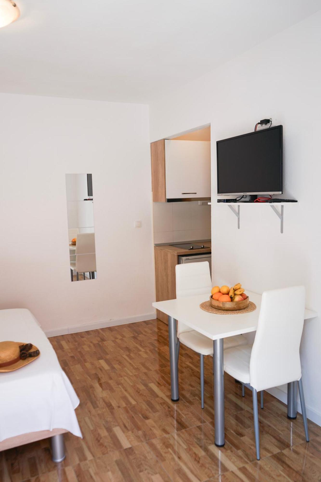 Apartments Rose Makarska Exterior photo