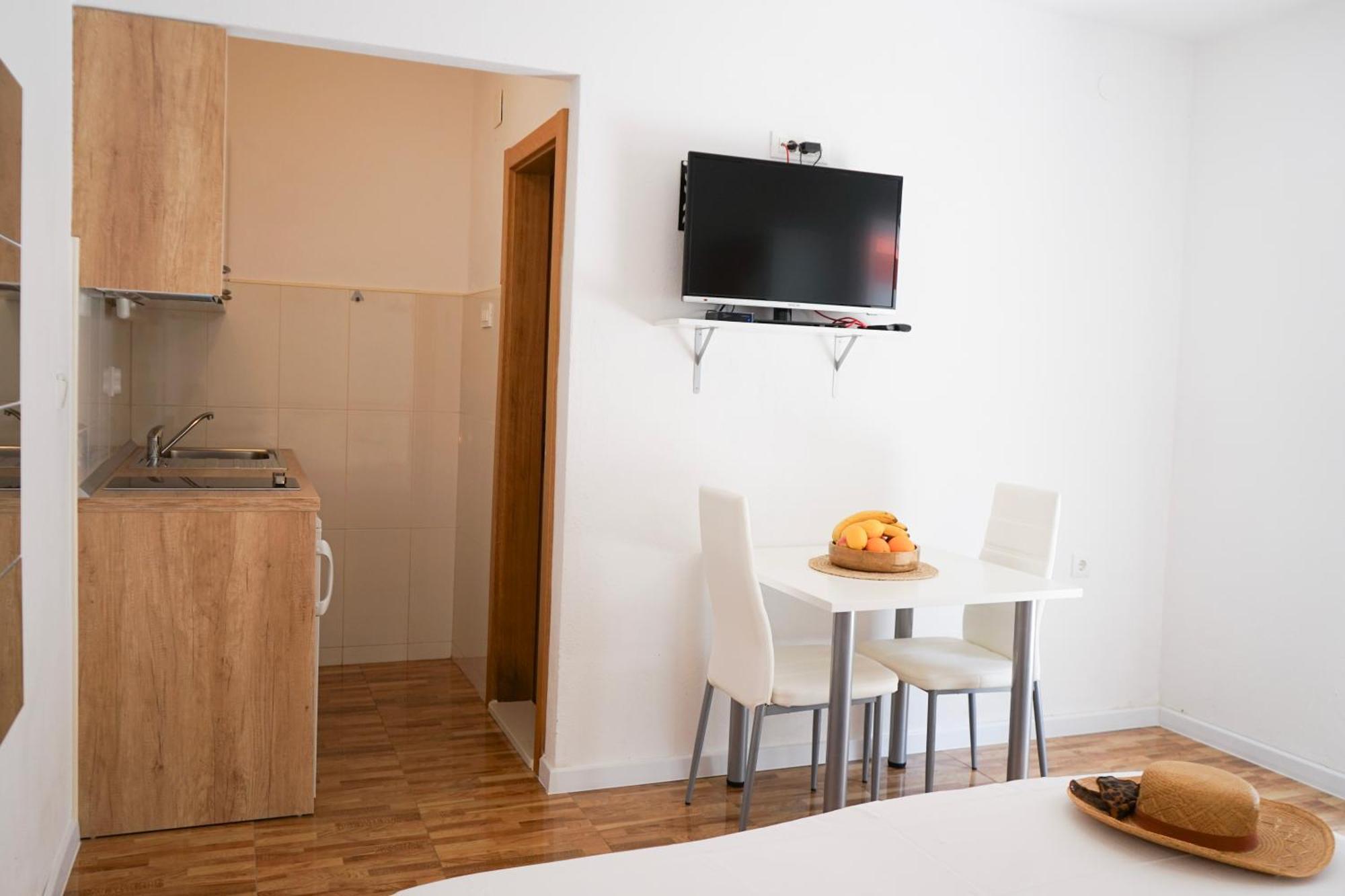 Apartments Rose Makarska Exterior photo